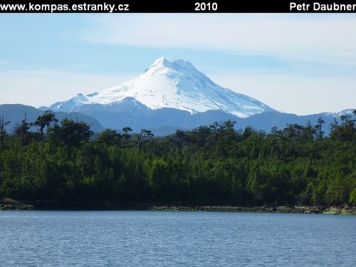 Monte Macá (2,960 m.n.m.). V Patagonii je spousta sopek, činných i nečinných.