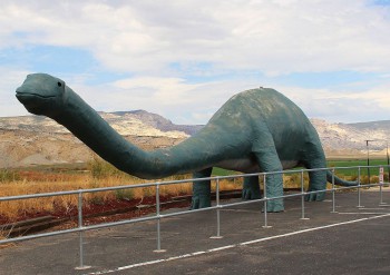Model Brontosaura v Dinosaur Quarry