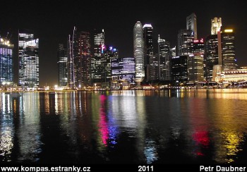 singapore-13-nocni-singapur.jpg