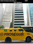 SAO-PAULO-10-pancerovany-vuz-na-Avenida-Paulista.jpg