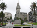 URUGUAY-12-Montevideo-Plaza-Independencia.jpg