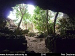 RAPA-NUI-06-jeskyne-Ana-Te-Pahu.jpg