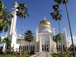 b100-brunej-mesita-omar-ali-saifuddien-mosque.jpg