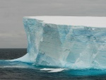 antarktida--iceberg.jpg